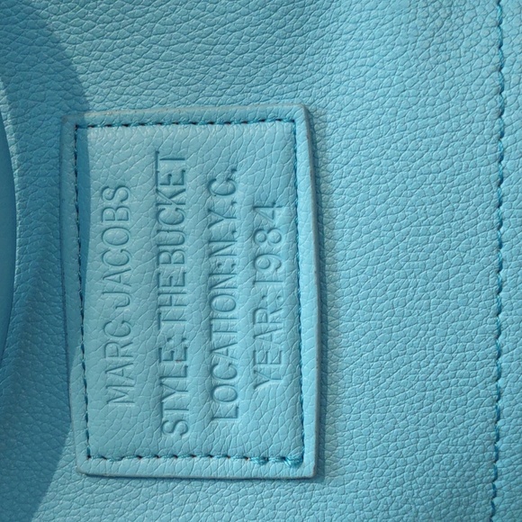 *FINAL PRICE* Cute Little Bucket Bag - Picture 5 of 8